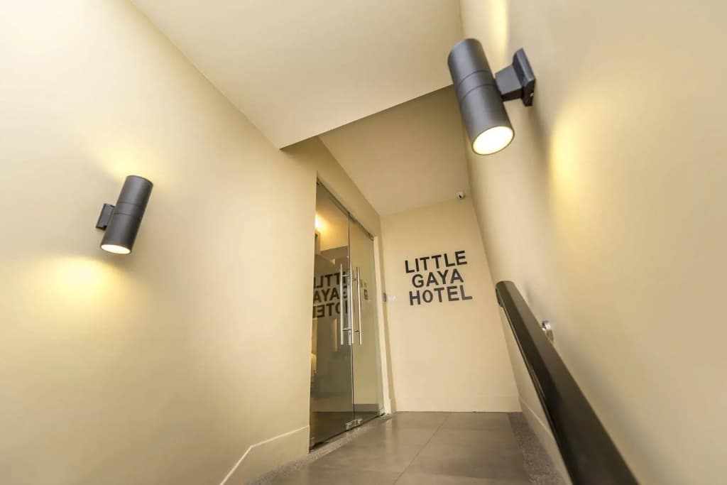 Little Gaya Hotel - photo 12