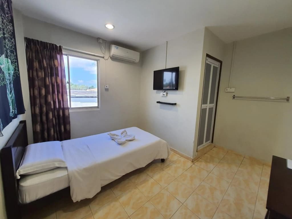 De Chukai Hotel - photo 3