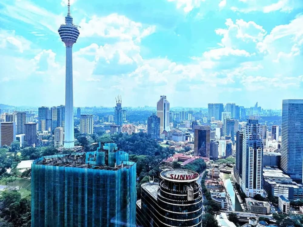 Platinum KLCC Kuala Lumpur by SabaSuites - photo 27