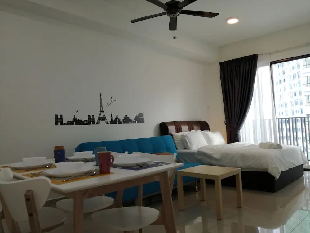 Sinar Rasa Homestay at I-Soho, I-City - photo 27