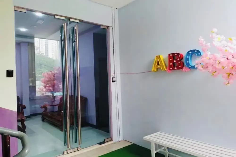 ABC Hostel at Alpha Bukit Serdang Seri Kembangan - photo 8