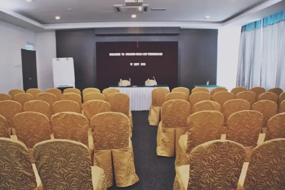 The Regency Waterfront Hotel - photo 14