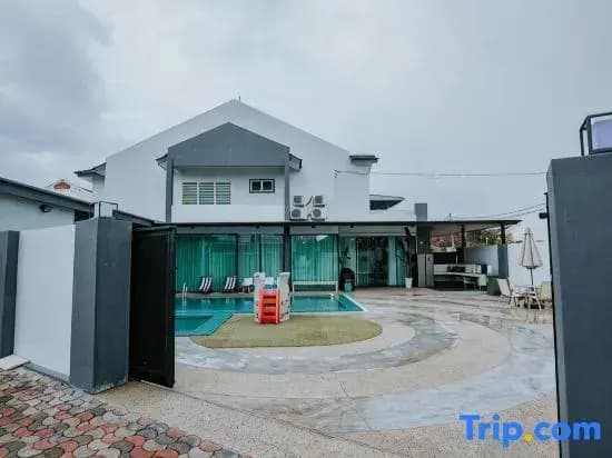 Ipoh 55 Private Pool by Verve (26 pax) - photo 1