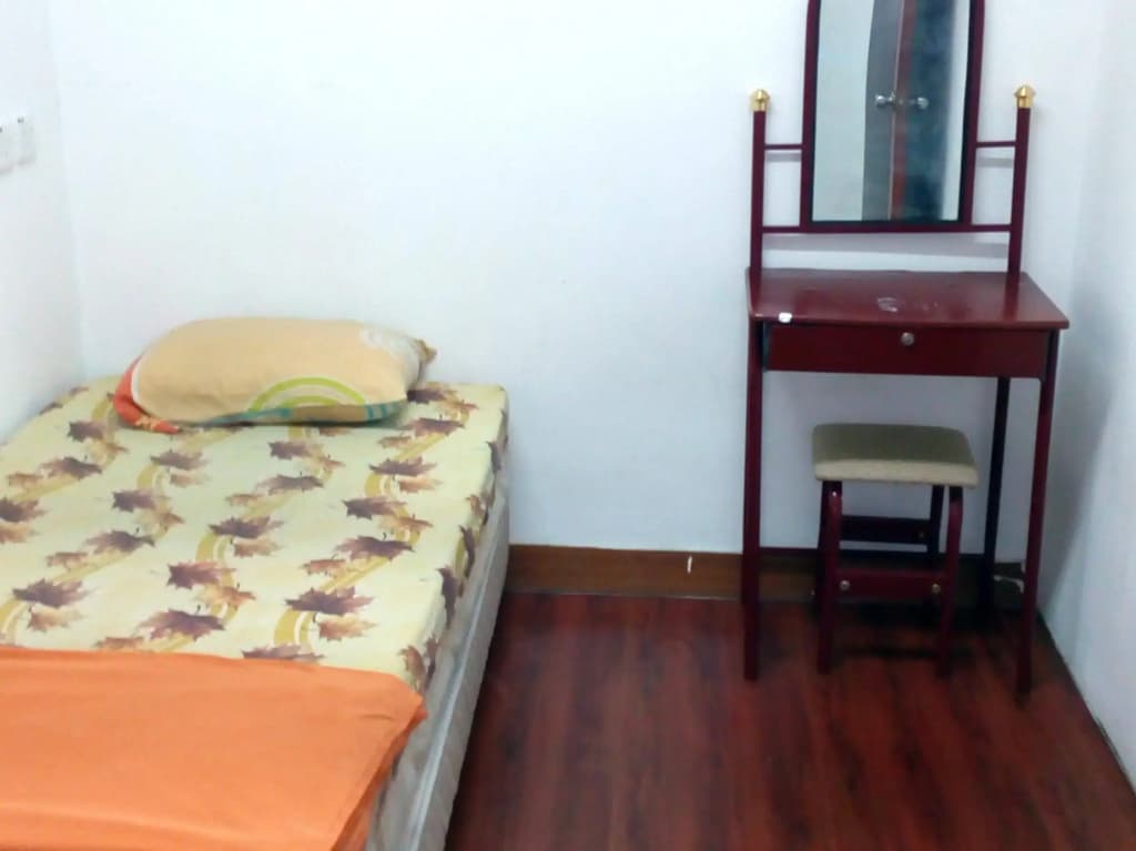 Backpacker's Freak Hostel - photo 2