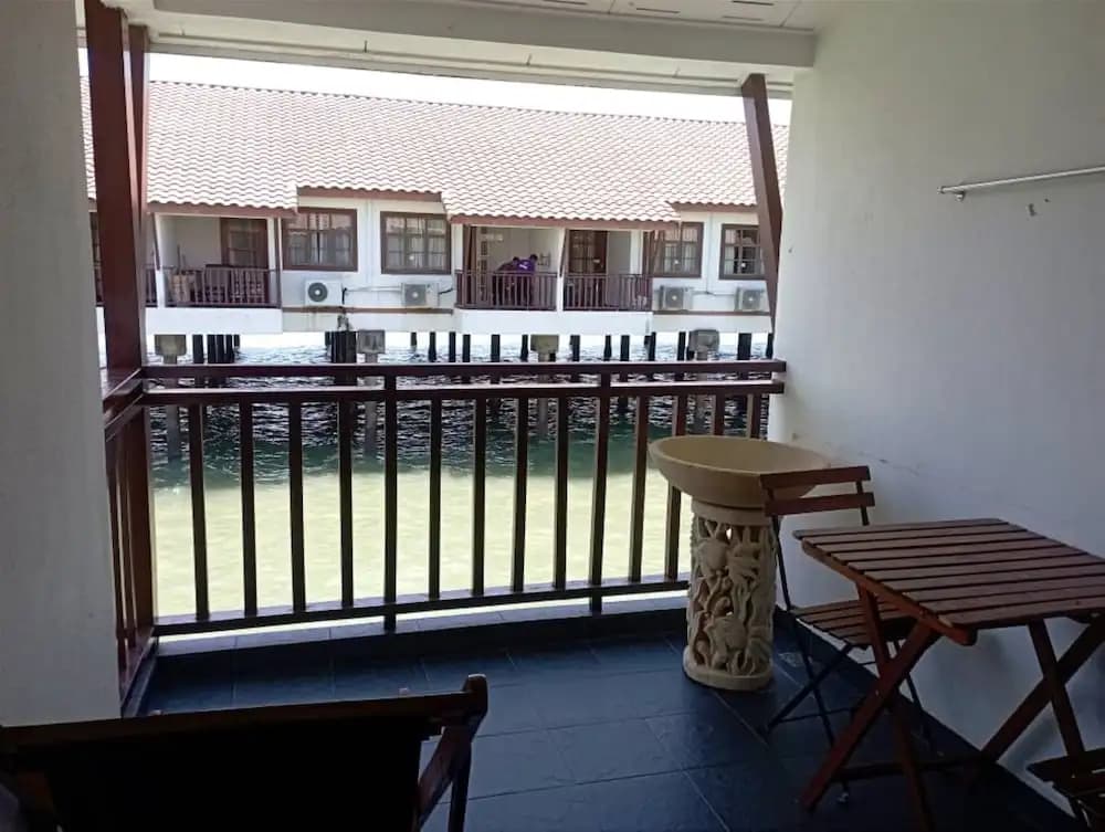 Alpine Premium Water Chalet 2 - photo 6