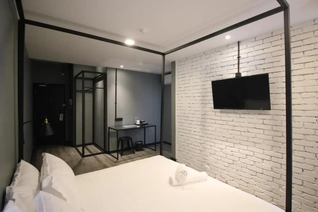 68 Hotel - photo 4