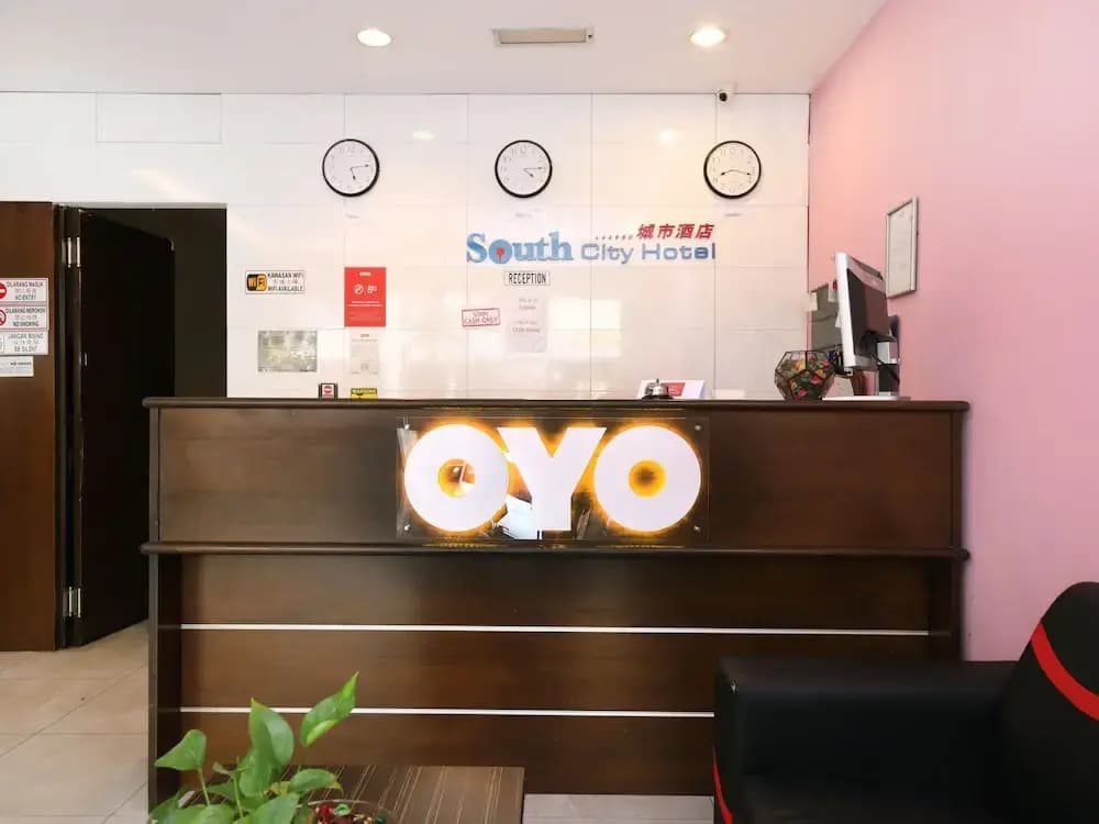 OYO 90270 South City Hotel - photo 2