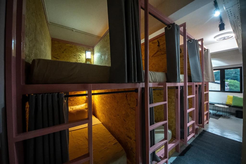 The Brownstone Hostel & Space - photo 28