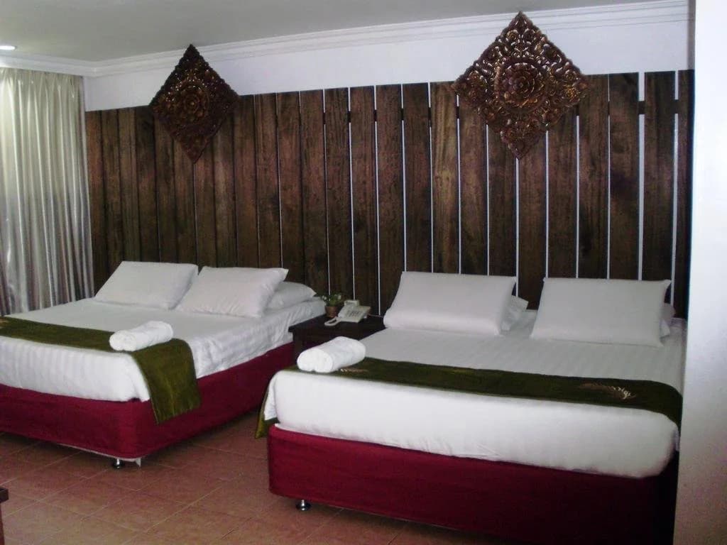 Eagle Bay Hotel - photo 5