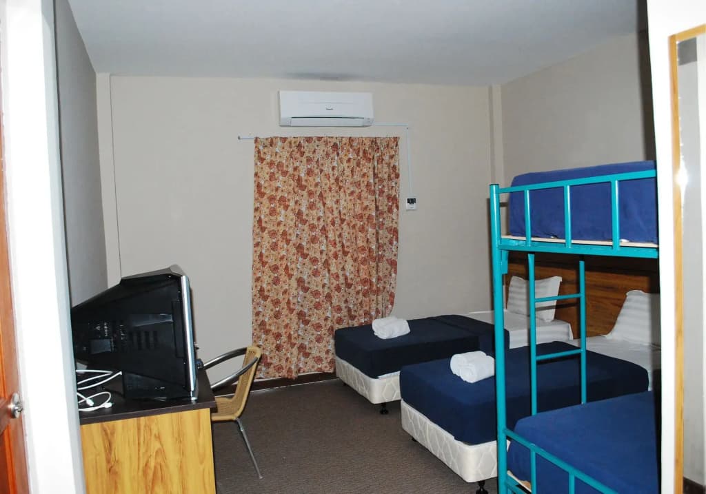 Baron Waterfront Hotel - photo 5