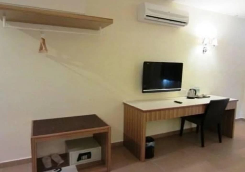 Grand Court Hotel - photo 15