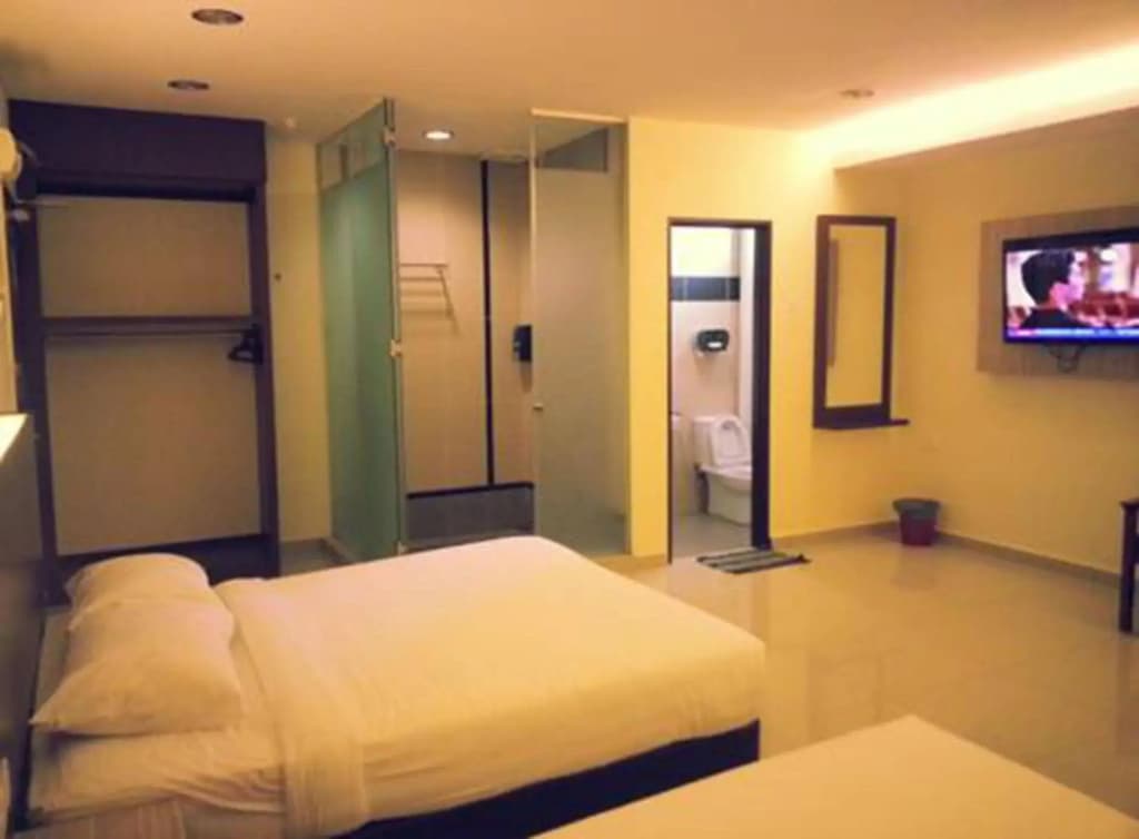 Hotel Centre Point Tampin - photo 6