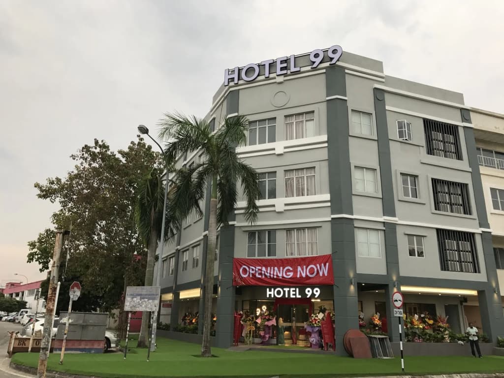 Hotel 99 - Kota Kemuning - photo 1