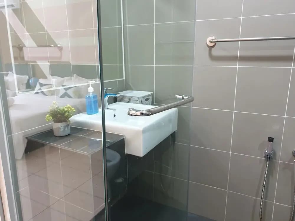 2 Bedroom Near Airport at Aeropod Sovo Studio - photo 8