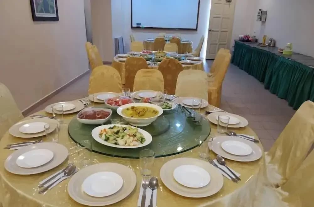 Desa Inn Hotel - photo 18