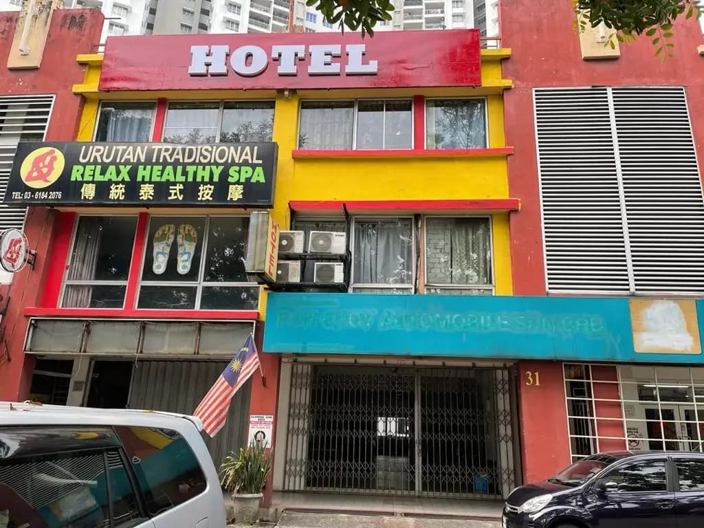 Batu Caves Hotel - photo 1