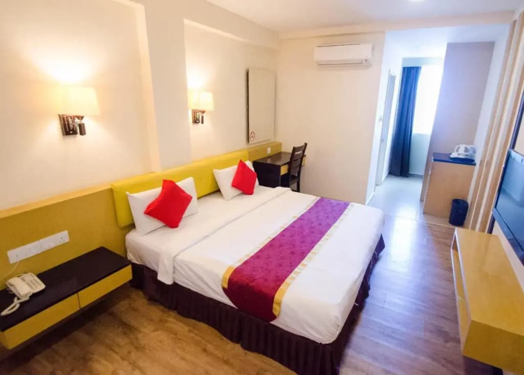 Grand Eastern Hotel - photo 3