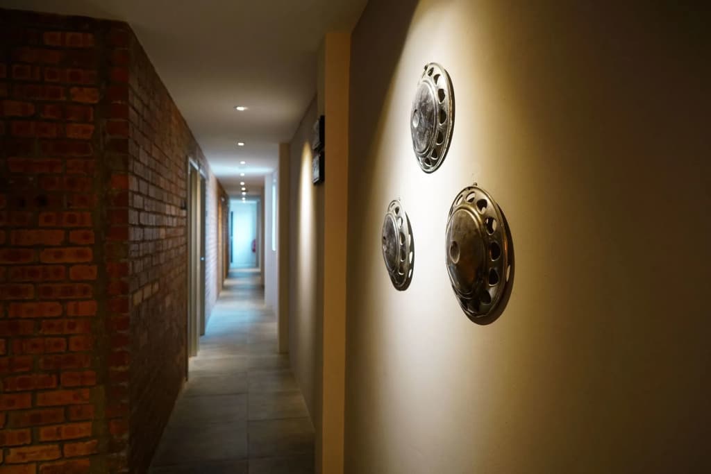 Brick Box Hotel - photo 11