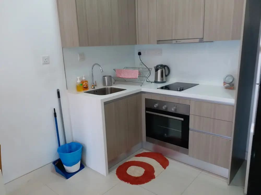 Dashing 1BR Next To Surian MRT 31 - photo 14