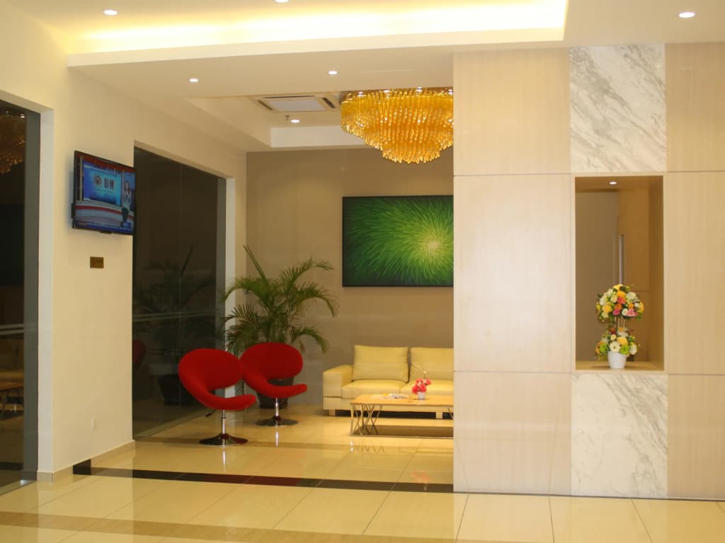 Aurora Hotel - photo 2