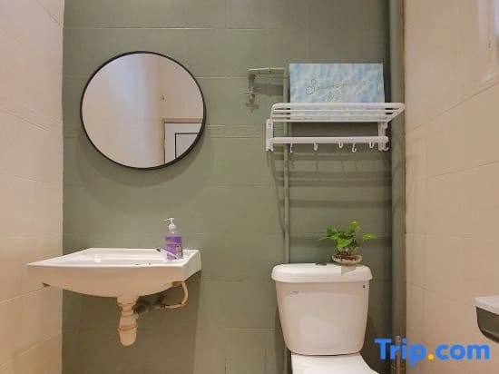 Jenjarom No. 32 Modern Cozy Homestay for 4 Pax by BeeStay - photo 2