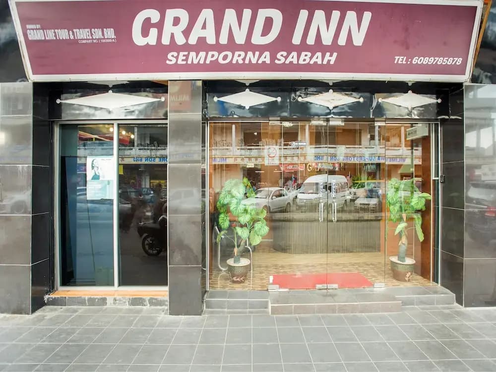 Grand Inn Hotel - photo 10