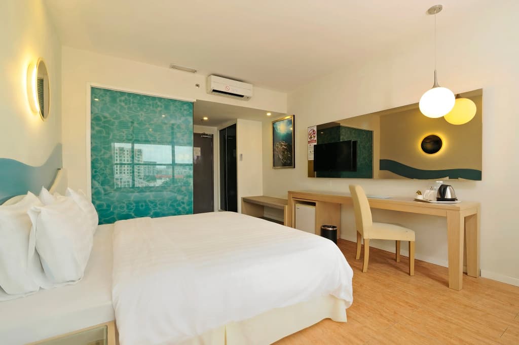 Oceania Hotel - photo 3