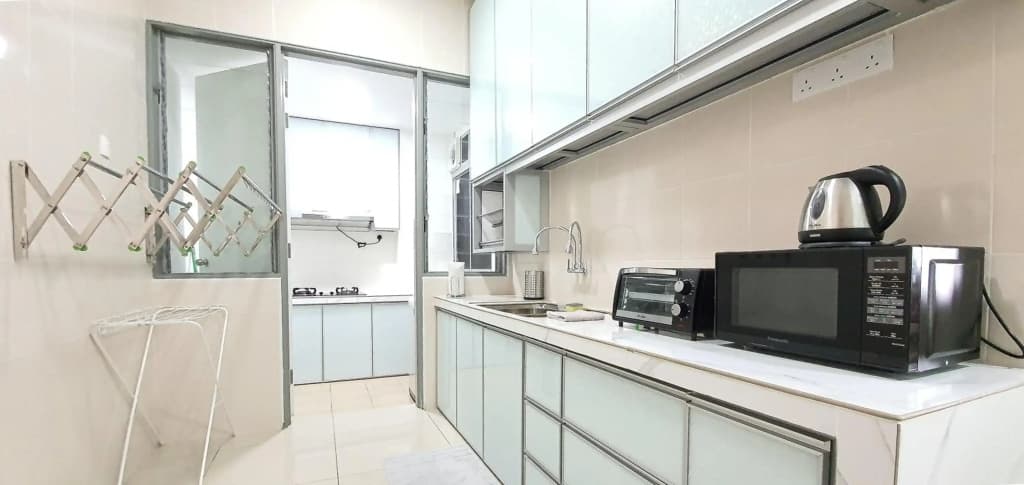 Dahlia Klcc View @ Rafflesia Condominium - photo 19