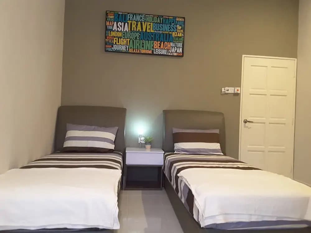 Laman Kurnia Holiday House - photo 16