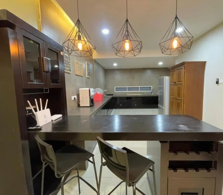 R3troHouse 3Bedroom with AC PS4,POOL TABLE,TVBOX - photo 4