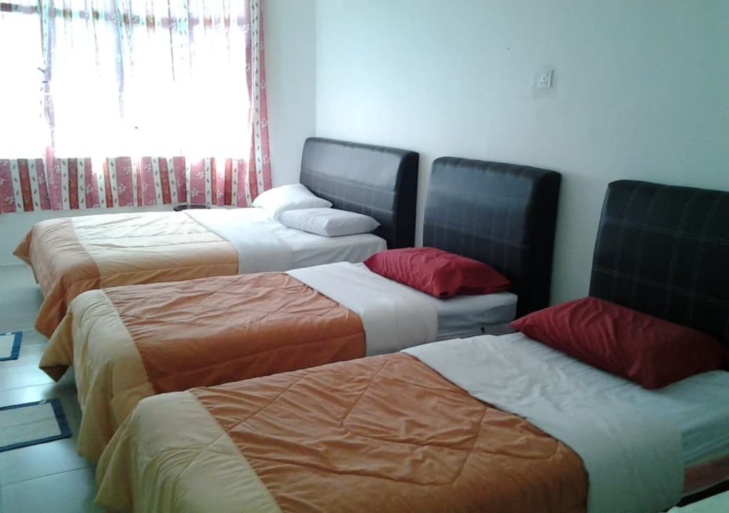 Zenith Guest House @ Palm Court - photo 19