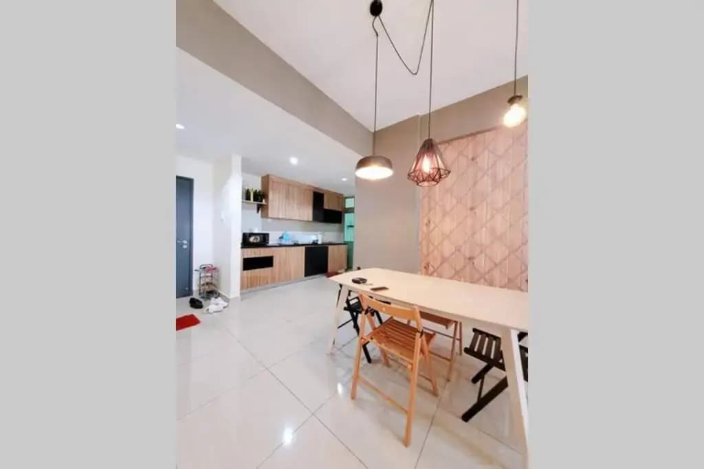 8pax Mount austin Midori Green homestay - photo 15