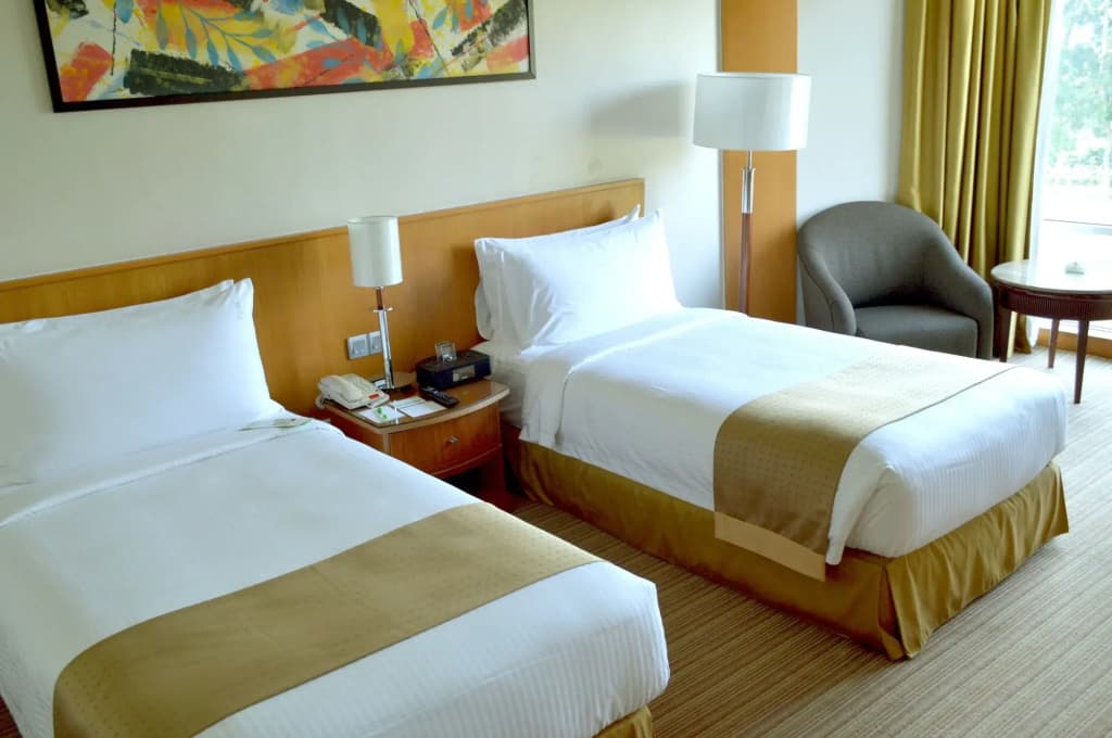Glenmarie Hotel & Golf Resort - photo 5