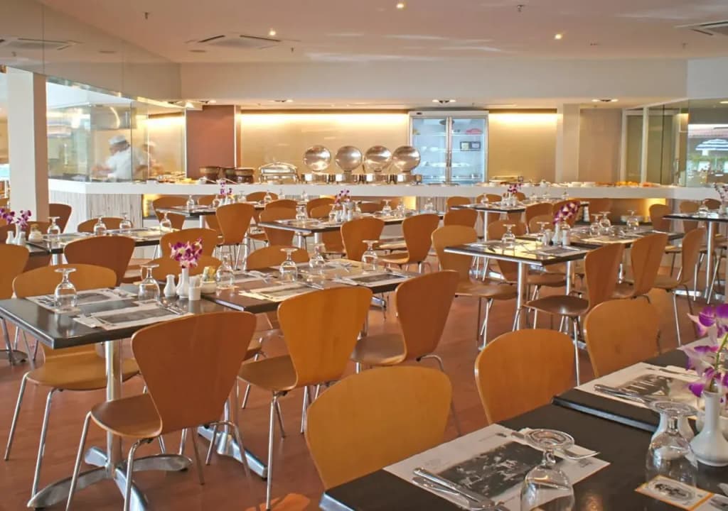 Grand Dormani Rajah Court Hotel - photo 17