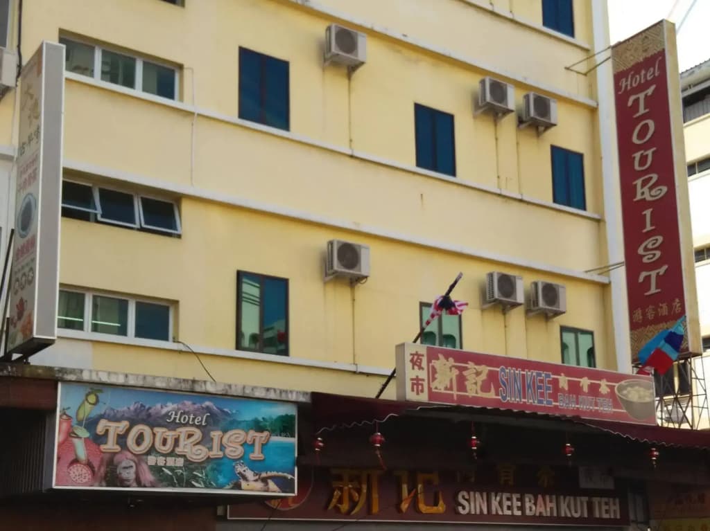 Hotel Tourist City Centre by HotSpot Essential - photo 1
