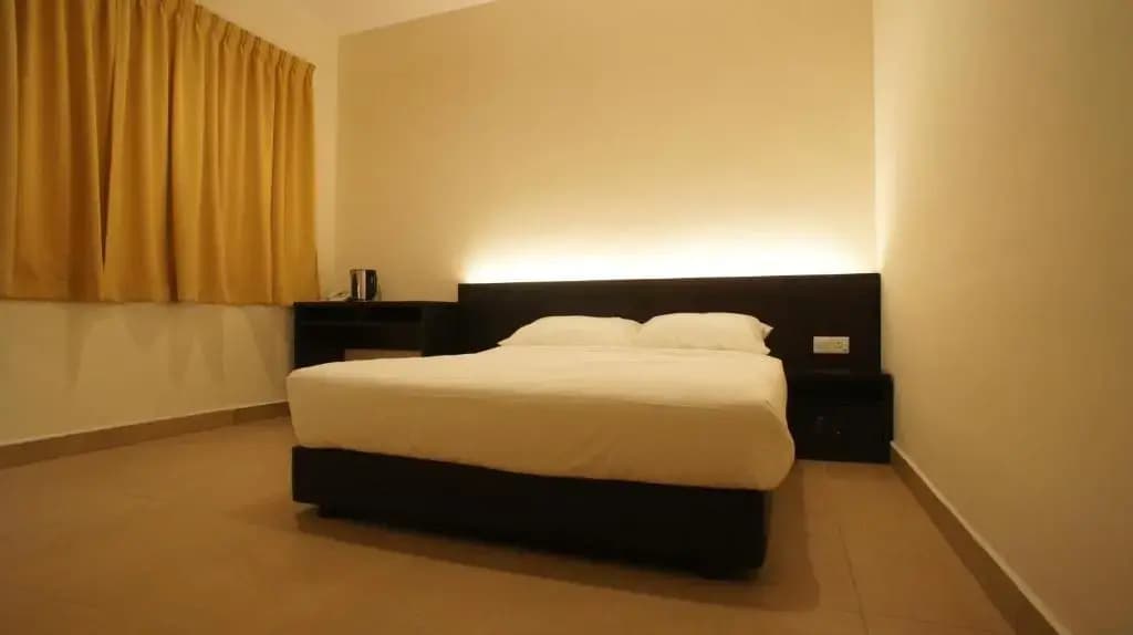 Merlin Hotel - photo 7