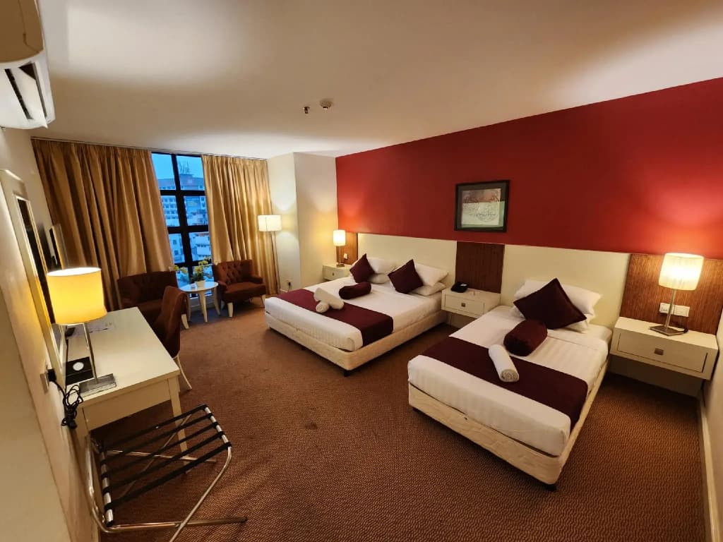 Grand Puteri Hotel - photo 3
