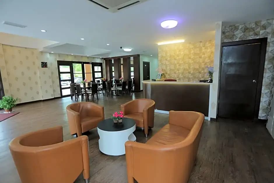 JAM Hotel Kota Warisan Sepang @ ERL Salak Tinggi, KLIA 1-2 & F1 - photo 11