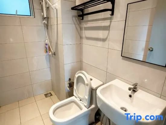 AmberCove, Jonker Street-New Purple Cozy 5pax - photo 1