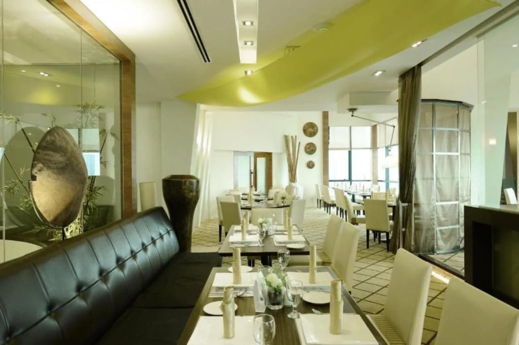 Pacific Regency Hotel Suites - photo 25