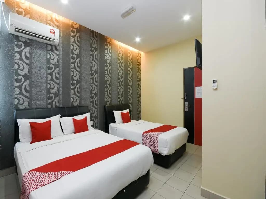 Hotel O Ys Inn - photo 5