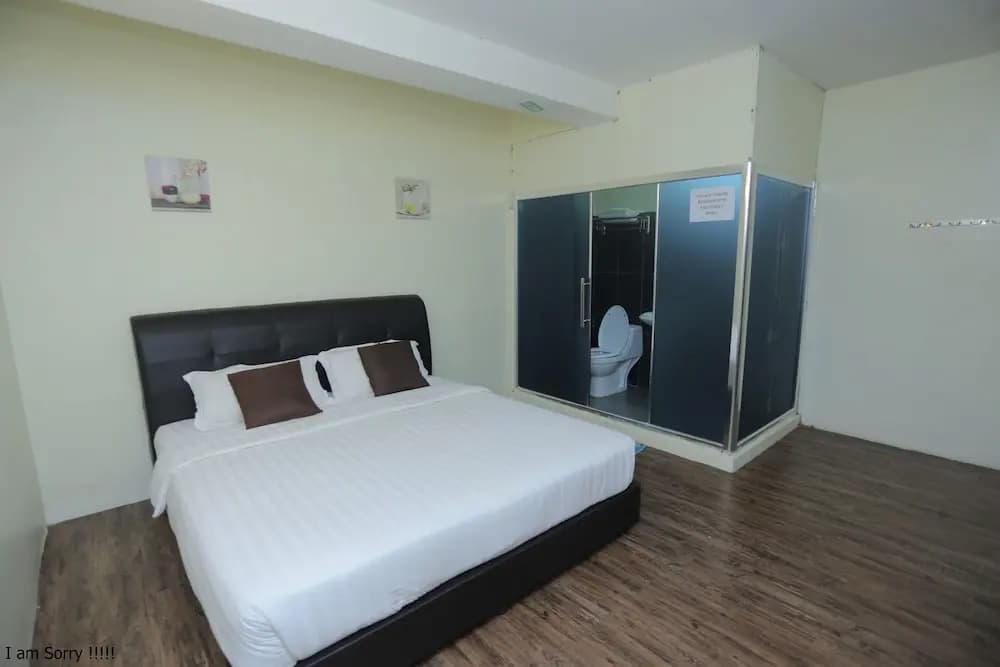 JAM Hotel Kota Warisan Near ERL Salak Tinggi Sepang - photo 6