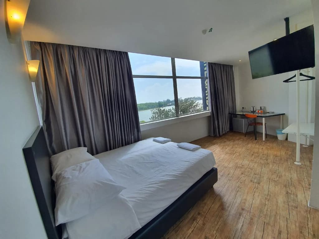 Riverine Garden Hotel - photo 3