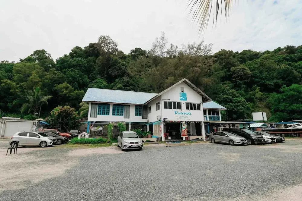 Riverbank Dungun Guesthouse & Cafe - photo 13