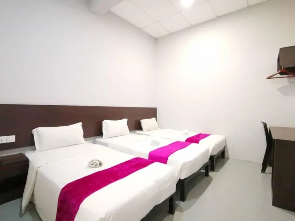 Ban Loong Hotel - photo 11