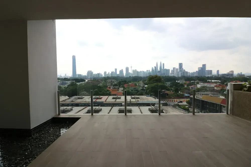 Victoria Home Sentrio Suites - photo 6