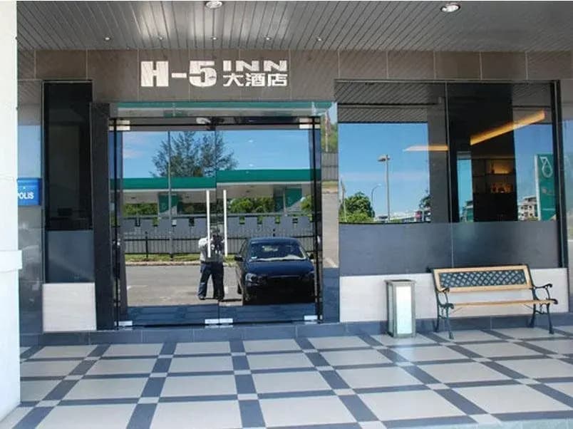 H-5 Inn - photo 14