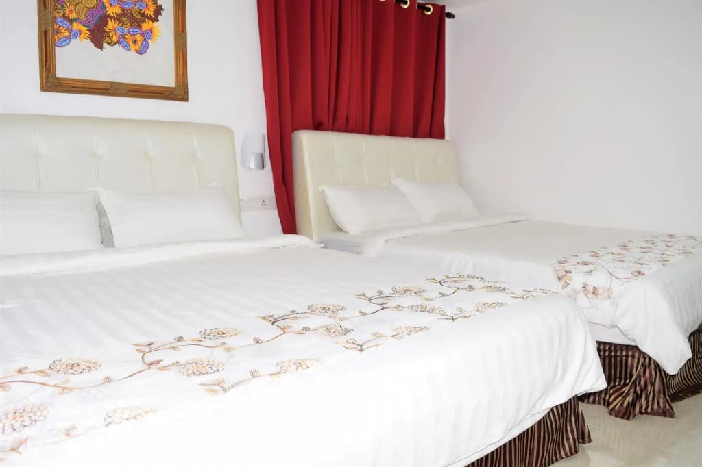 S Rose Hotel - photo 5