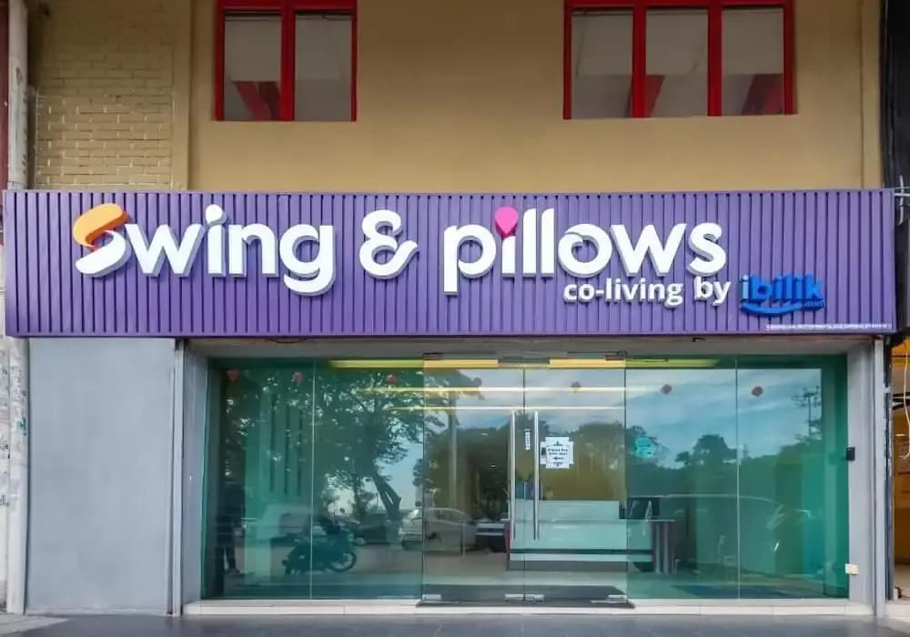 Swing and Pillows at PJ SS2 - photo 4