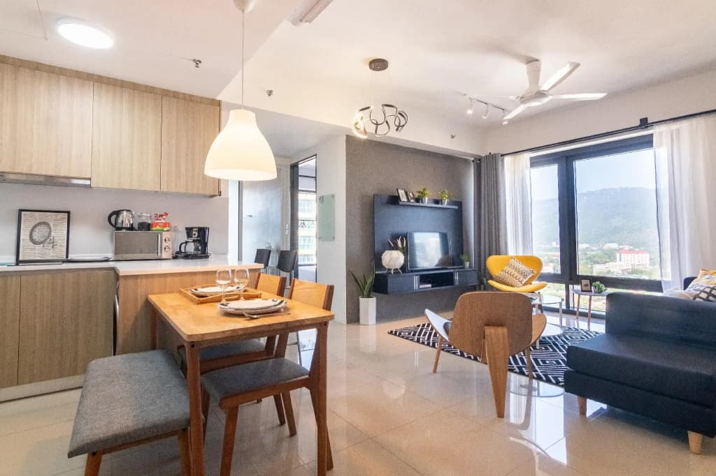 Central Georgetown Condo 3BR by ALV Suites, B25-5 - photo 2